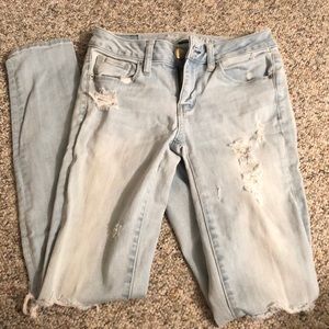 American Eagle Lightwash Skinny Jeans